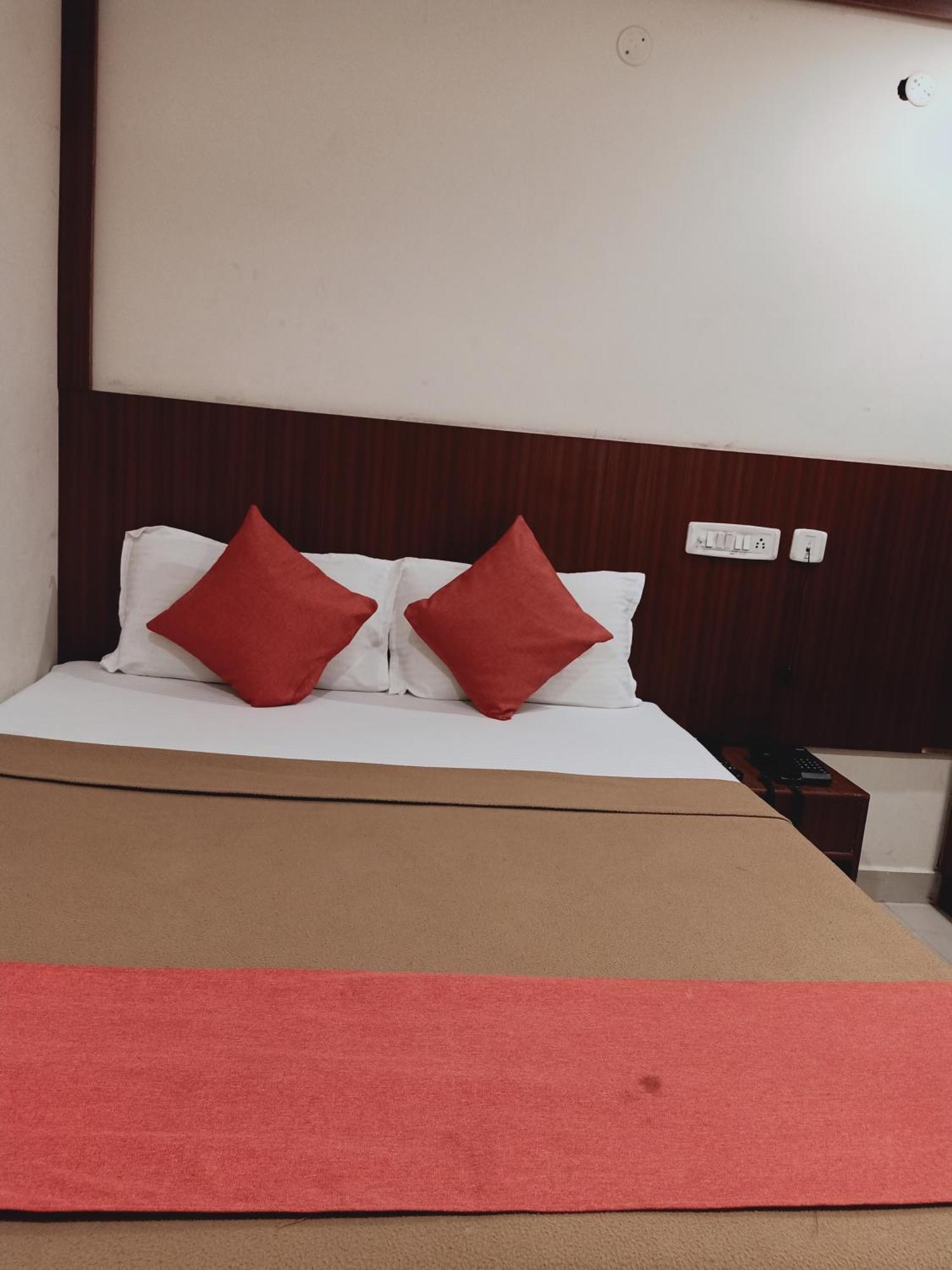 Hotel Neem Tree Hyderabad Airport Shamshabad Exterior foto